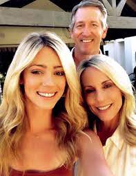 As of may 2021, abby appears to be single, hasn't married and doesn't have children. Fox News Abby Hornacek Net Worth Married Life More In 9 Facts Celebrity Gossip