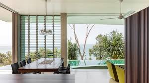 Mix and match different tables and chairs for the tropical look unique to your home. Tropical Dining Room Designs And Tips On Choosing Furniture Ideas Jordlinghome