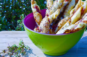 Pour L Aperitif Facile Et Rapide Ces Petites Flutes Feuilletees Seront Parfaites En 5 Minutes Elles Sont Prete Recettes De Cuisine Aperitif Facile Aperitif