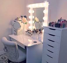 Cute Littl Make Up Vanity Set Up Bedroom Decor For Women Apartment Bedroom Decor Bedroom Design