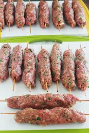 Brochettes De Kefta A La Marocaine Recette En 2020 Cuisine Culinaire Recettes De Cuisine Cuisine Marocaine