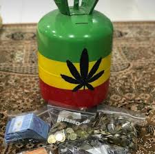 Berat 50kg di timbang.total hampir 3k hasil dari pengumpulan duit syiling selama 4tahun. Tabung Duit Azry Home Facebook