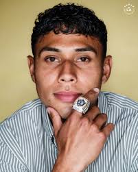 Hands are heavy 💍