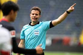 «все вакцины прошли стандартную процедуру. Felix Brych To Referee Man Utd V Sevilla