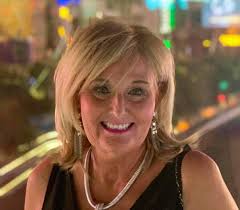 Lynn Patterson passed away today after a long battle with cancer. Sending  thoughts and prayers to her family.