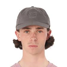 RASSVET】RASSVET LOGO 5-PANEL CAP [DARK GREY]