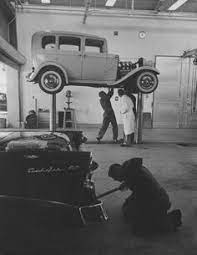 Service Lift Old Gas Stations Car Dealership Classic Cars