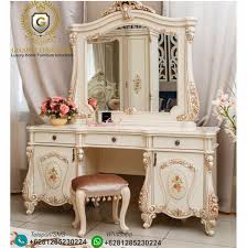 Meja rias minimalis full kaca & kaca panjang rp1.299.000 lemari minimalis 2pintu kaca panjang so rp1.380.000 pemberih kaca gg panjang. Meja Rias Ukir Duco Mewah Callista Meja Rias Terbaru Mebel Klasik Jepara