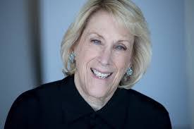 Victoria Waller's Instagram, Twitter & Facebook