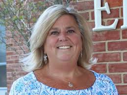 Kelly Griffith's Instagram, Twitter & Facebook