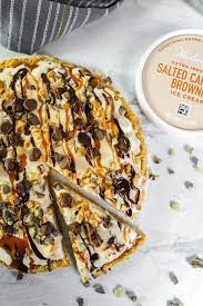 Ice Cream Pizza Easy Customizable Recipe Ice Cream Pizza Dessert Recipes Hot Chocolate Fudge