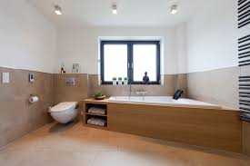 Dusche und badewanne behindertengerecht kombiniert das badezimmer mit badewanne und dusche. Bad Referenzbad Colours Of Nature Badewanne Dusche Wc Badmobel Nowak Gmbh Bergisch Gladbach