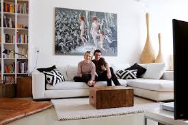 Nach vier monaten intensiver studioarbeit und seiner hochzeit im mai ist herbert pixner mit der frischen scheibe „summer wieder auf tournee. Harmonisches Zuhause Die Tirolerin Die Mode Und Lifestyleillustrierte Fur Tirol