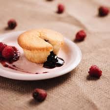 Moelleux Coulant Coco Fruits Rouges Recette Dessert Fraise Recette Moelleux Recette A Base De Noix