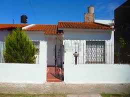 Cuenta con ambientes grandes, en dos. Alquiler Casa 2 Dormitorios Rosario Espana 4718 Cod 3500 Uno Propiedades