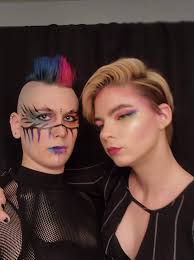 Hey! Looking for alternative models, any gender. Would love to do a  photoshoot for fun to get to know each other and hopefully leads to some  roles in the videos I create!