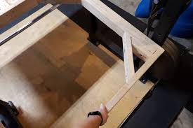 Leg presses with resistance bands work the same muscles as leg presses on a machine. Diy Leg Press For Under 60 Garage Gym Reviews