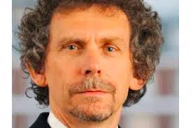 Gary Born resigns from expert committee of Chinese court