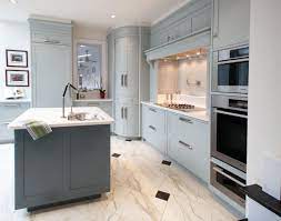 Standing 34 1/2 tall, these legs can be applied to a cabinet face or stand alone to support a countertop, peninsula or center kitchen island. Gray Kitchen Design With Curved Doors For Corner Cabinet Home Decorating Trends Homedit Kitchen Cabinet Design Grey Kitchen Designs Kitchen Design