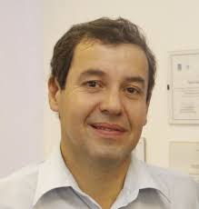 Para conversar con todos, más allá de la tecnología, no perdamos la lengua  estándar