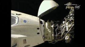 The crew dragon capsule successfully docked with the international space. Latest Crew Dragon Gifs Gfycat
