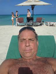 Having some serious decision ￼ paralysis. Please help. Planning our  anniversary trip to Aruba in September. It would be our first time there. ￼  ￼ Looking for an upscale location with things