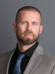 Ashley Nickloes leads group of military service members in 2nd  Congressional race