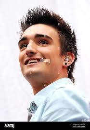 Head shot headshot portrait smiling mangak hi-res stock photography and  images