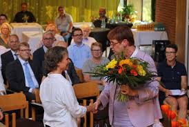 The medical director of the clinic is a renowned plastic surgeon, dr. Ein Emotionaler Abschied Von Und Mit Luise Turowski Bethel Im Norden