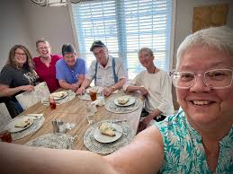 Gavin Gore and Sophie Suchowski (Jeremy Sumpter and Addie Land) behind the  scenes of The Sasquatch Gang😍😍😍. They are super cute🥰🫂, aren't they?