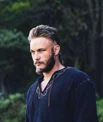 and early promotional shot of ragnar lothbrok from vikings ragnar lothbrok travis fimmel wikinger ragnar
