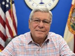 Cuban-American Manolo Reyes, commissioner of the City of Miami, has died