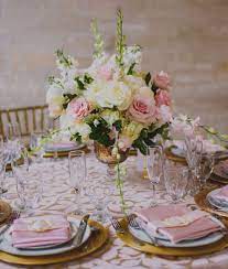 These simple elegant thanksgiving table setting ideas will inspire you to create a warm family holiday. A Soft And Glamorous Pink Cream And Gold Table Setting Pink And Gold Wedding Gold Wedding Theme Gold Table Setting