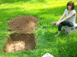 This modern concrete fire pit can be built over a single weekend and is a great centerpiece for outdoor entertaining. Mike Kraus How To Build A Simple Fire Pit