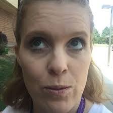 Hilary Knapp's Instagram, Twitter & Facebook