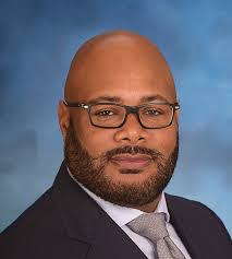 Carrie Bragg's Instagram, Twitter & Facebook