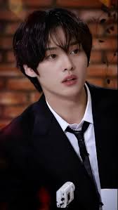 LEE KNOW SKZ CONFERENCE 2024 (WALLPAPER/LOCKSCREEN)