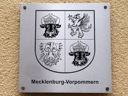 Major cities and the capital of the federated state, population, map, climate and weather, flag, coat of arms, photos of sightseeing attractions, zip code, phone codes and. Coat Of Arms Of Mecklenburg Vorpommern
