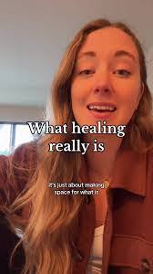 Megan Lightfoot's Instagram, Twitter & Facebook