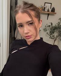 ELLA ARNOLD (@ellaxarnold) • Instagram photos and videos