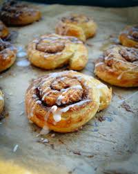 Zimtschnecken Rezept Kanelbullar Mit Plunderteig Rezept In 2020 Plunderteig Rezept Plunderteig Rezepte