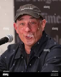 Eric kaplan hi-res stock photography and images