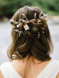 To emphasize tenderness, bride should choose wedding hairstyles with flowers. 37 Wedding Hairstyles With Flowers That Will Stay Put