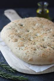 Rosemary And Parmesan Focaccia Recette Recette Cuisine Delicieux