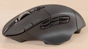 • g604 has a wireless range of up to 10 meters. Logitech G604 Lightspeed Review Rtings Com