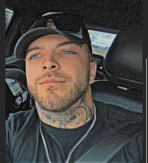 Can anyone I.D. this guy for me? Cheers 😎