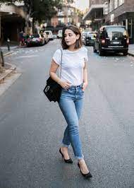 How To Wear A T Shirt And Jeans And Still Look Stylish Fashion Trendy Fashion Fashion Blogger