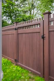 37 Incredible Vinyl Wood Grain Fence Images From Illusions Vinyl Fence Illusions Fence Wood Grain Fence Fence Design Privacy Fence Designs