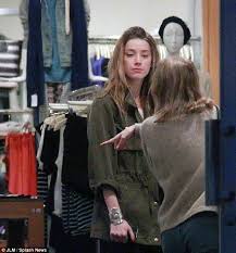 The actress says that she is excited and that she first wanted to become a mother four years ago. Amber Heard And Johnny Depp S Daughter Lily Rose Bond In La Daily Mail Online