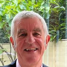 👤 Mia has sent you a friend request. 📩 (2) New photos like to open.....  🟢 Online